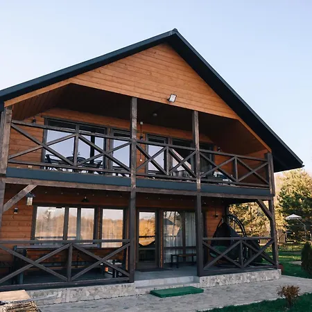 перлина буковини Holiday home *