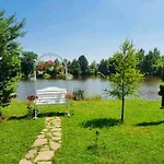 Semesterbostad перлина буковини *